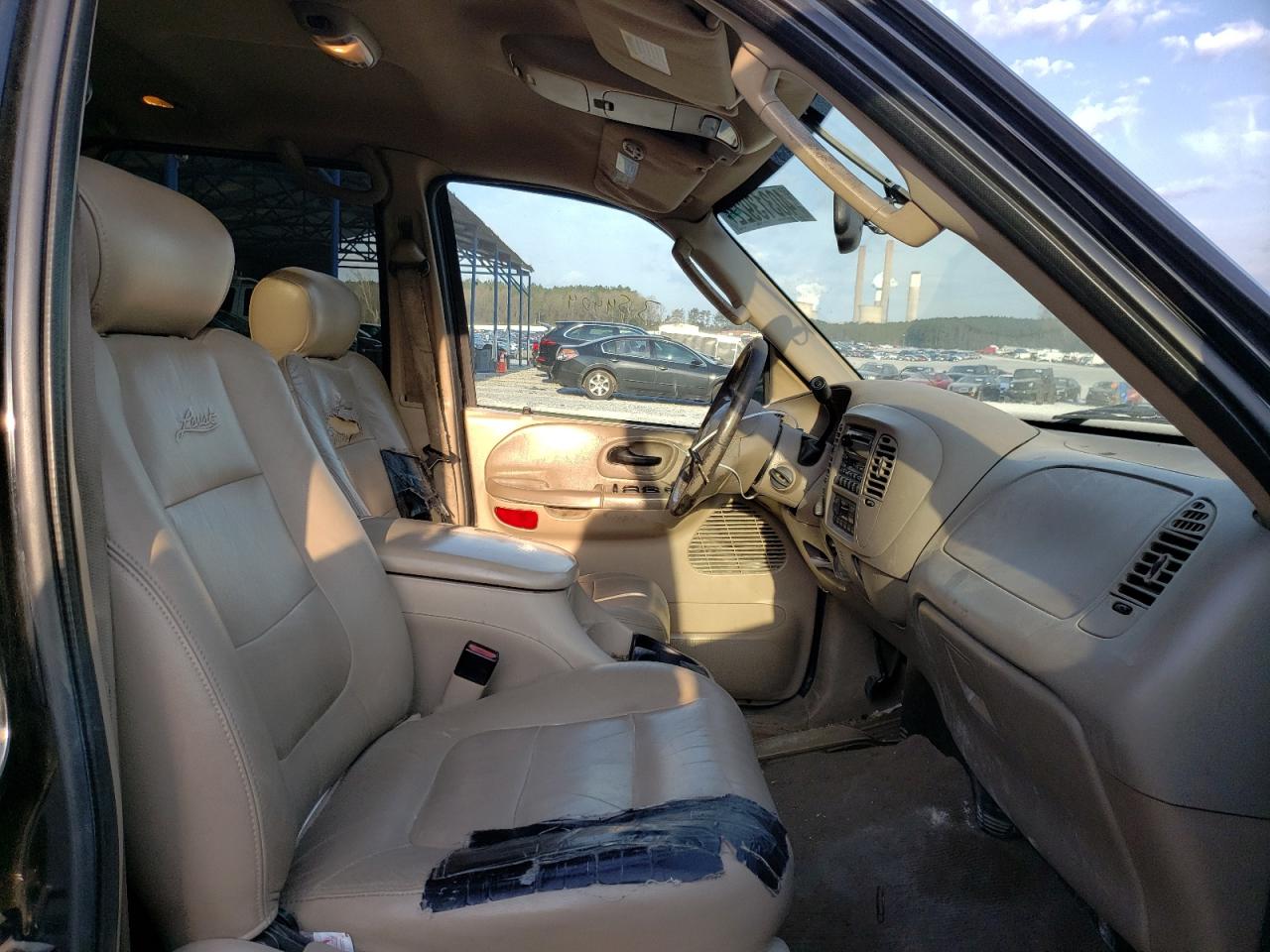 Photo 5 from auction – 2003 FORD F150 SUPER with VIN 1FTRW08L43KD73068