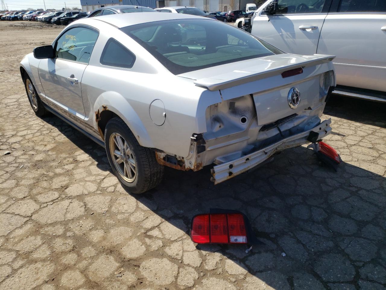 Photo 3 from auction – 2007 FORD MUSTANG with VIN 1ZVFT80N375349773