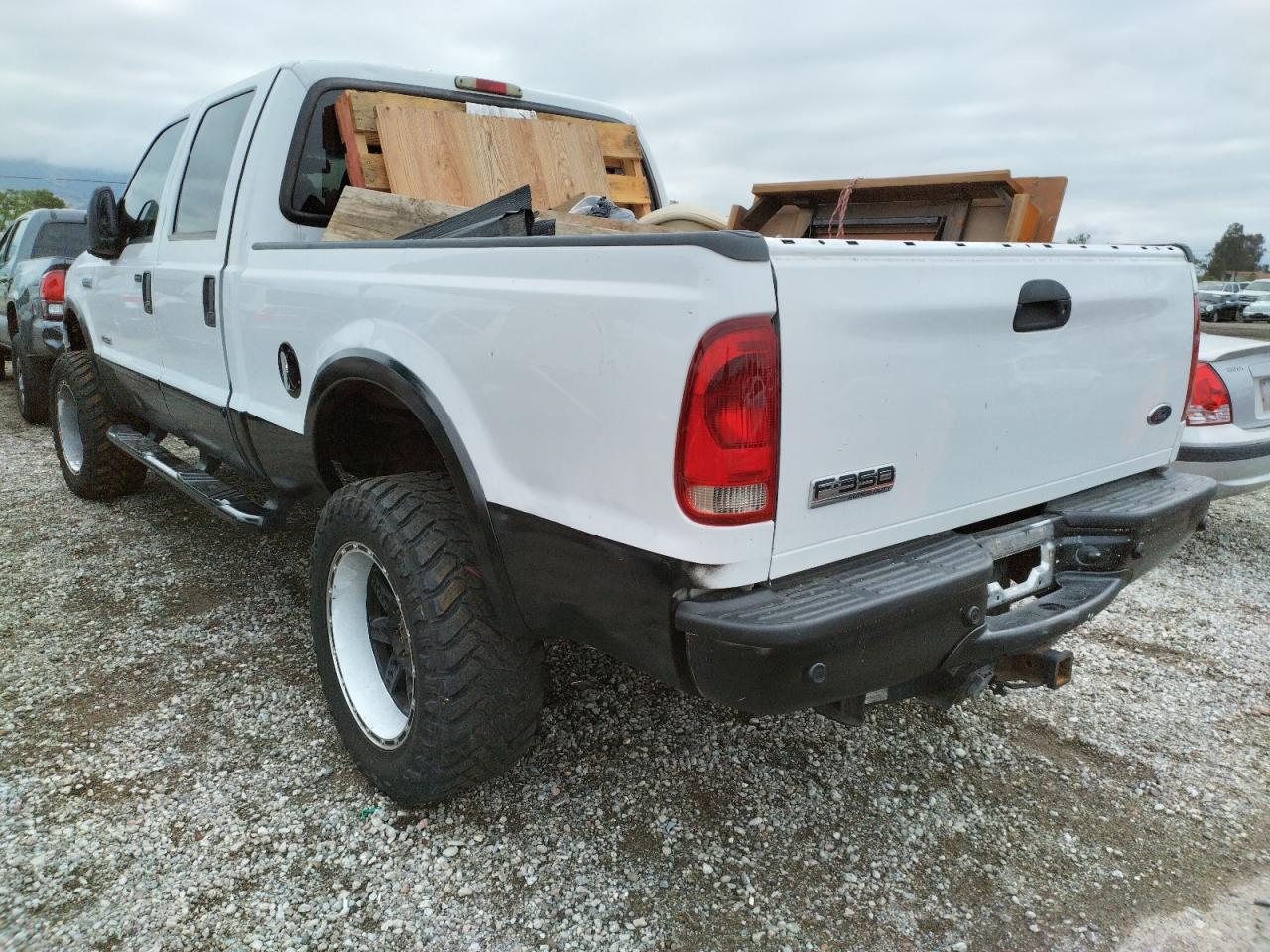 Photo 3 from auction – 2004 FORD F250 SUPER with VIN 1FTNW21P64EA03215