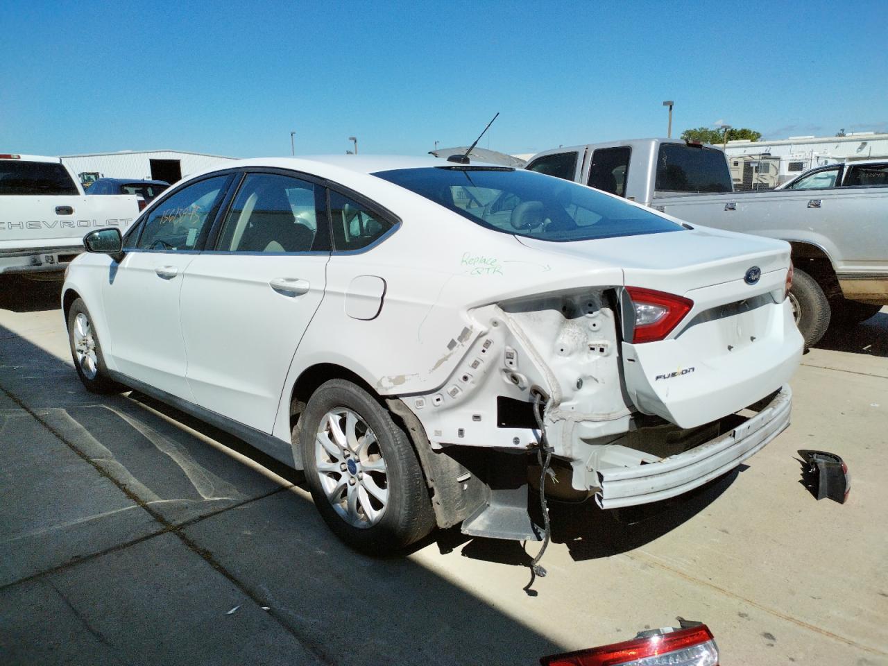 Photo 3 from auction – 2015 FORD FUSION S with VIN 3FA6P0G77FR253615