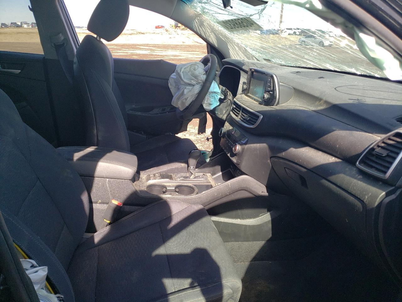 Photo 5 from auction – 2020 HYUNDAI TUCSON LIM with VIN KM8J3CA44LU228915