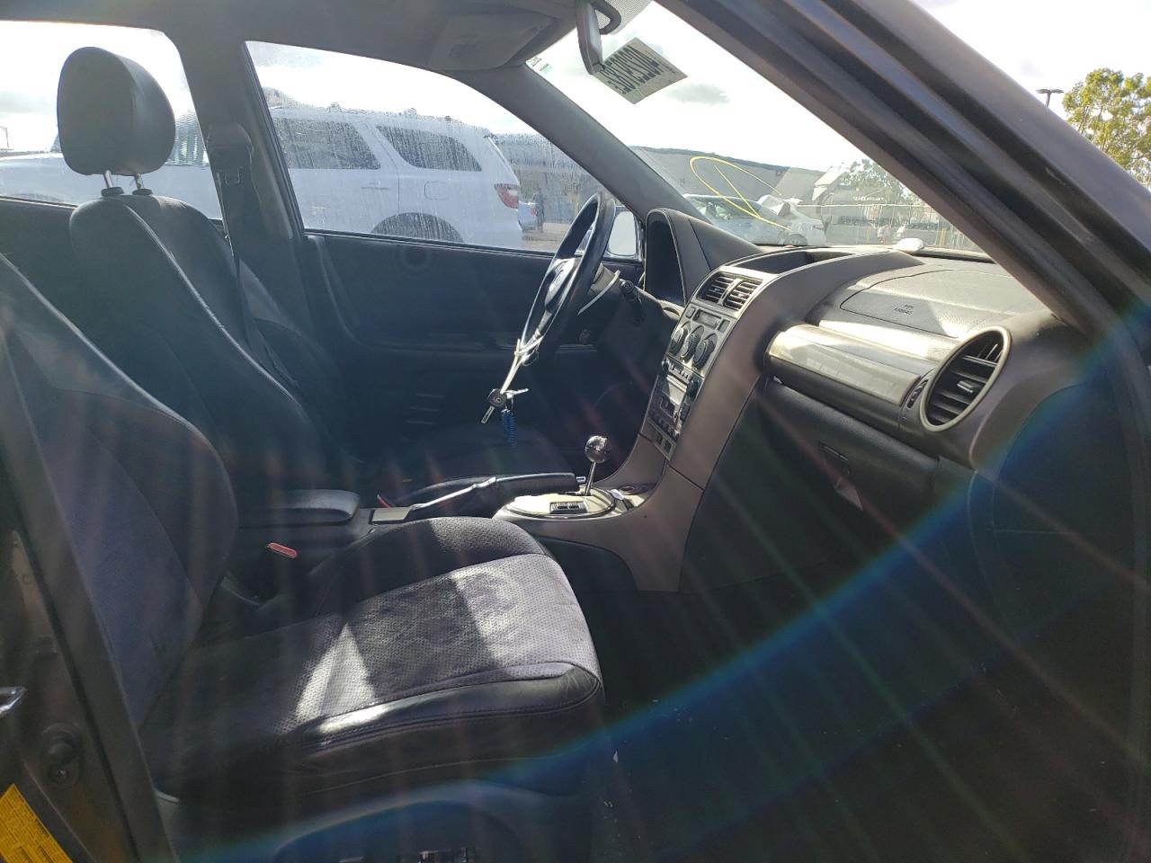 Photo 5 from auction – 2001 LEXUS IS 300 with VIN JTHBD182910028646