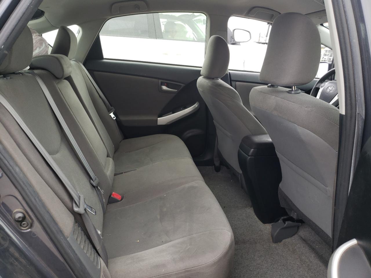 Photo 6 from auction – 2015 TOYOTA PRIUS with VIN JTDKN3DU8F0458113