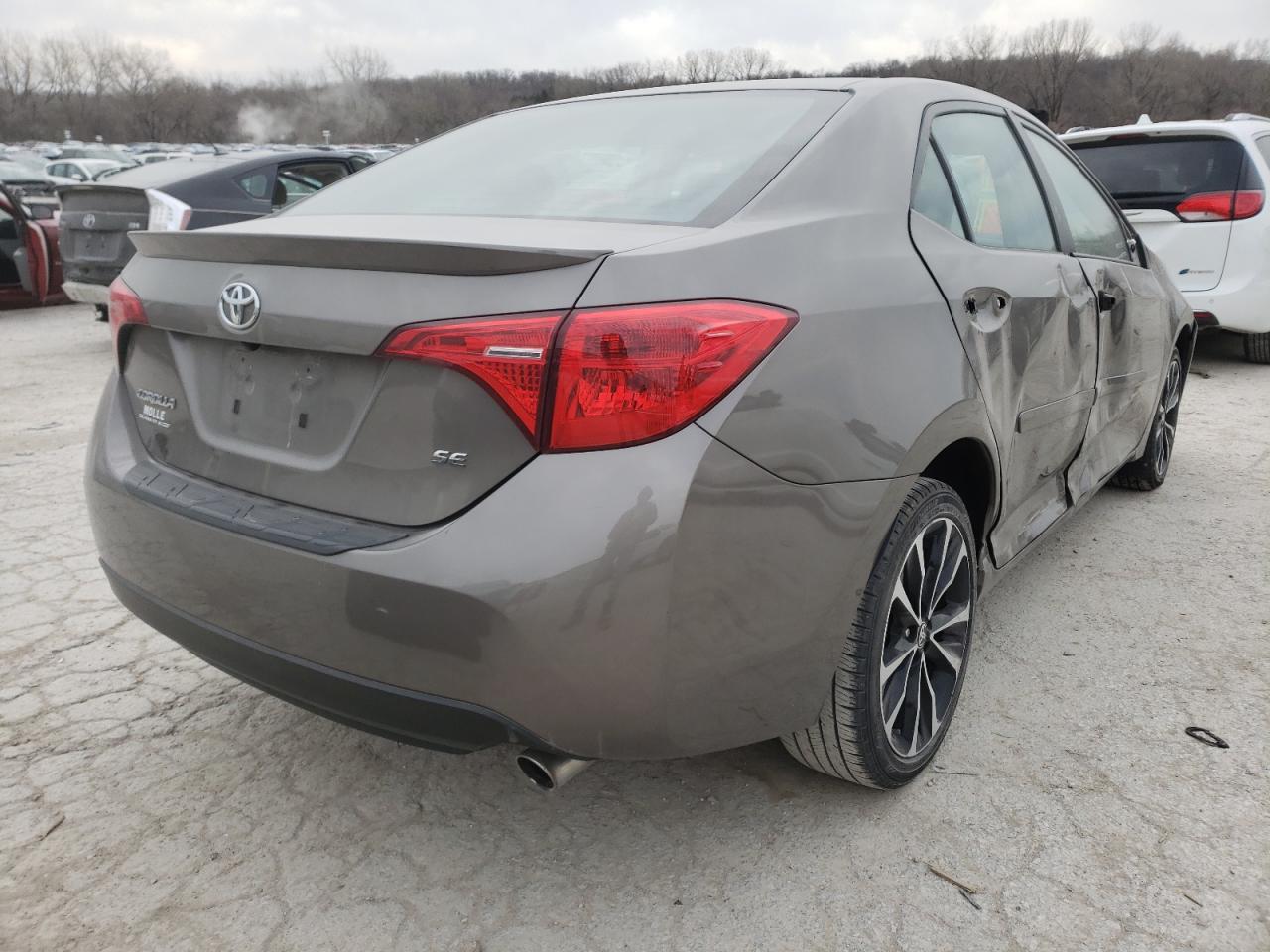Фото 4 с аукциона – 2017 TOYOTA COROLLA L с VIN 5YFBURHEXHP593305