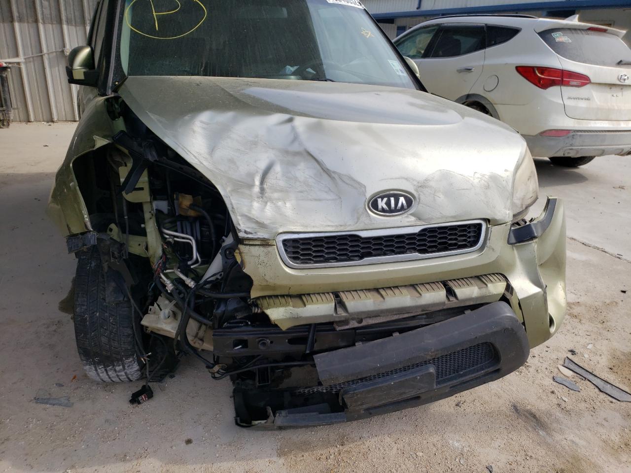 Photo 9 from auction – 2010 KIA SOUL + with VIN KNDJT2A29A7193782