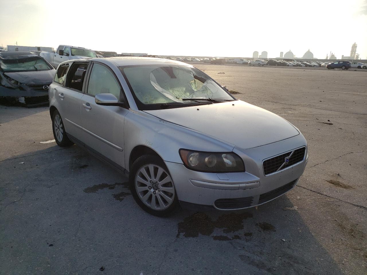 Photo 1 from auction – 2005 VOLVO V50 2.4I with VIN YV1MW382652057249