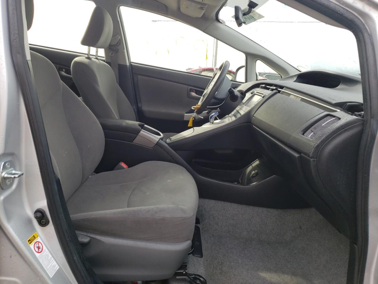 Photo 5 from auction – 2015 TOYOTA PRIUS with VIN JTDKN3DU2F0439749