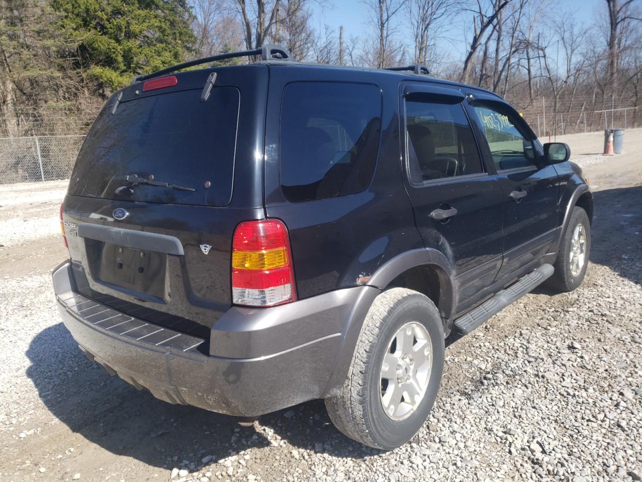 Photo 4 from auction – 2006 FORD ESCAPE XLT with VIN 1FMYU03126KA87677
