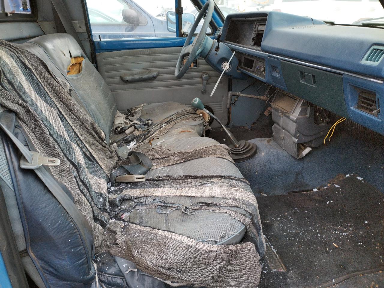 Photo 5 from auction – 1984 MAZDA B2000 with VIN JM2UC1210E0820456