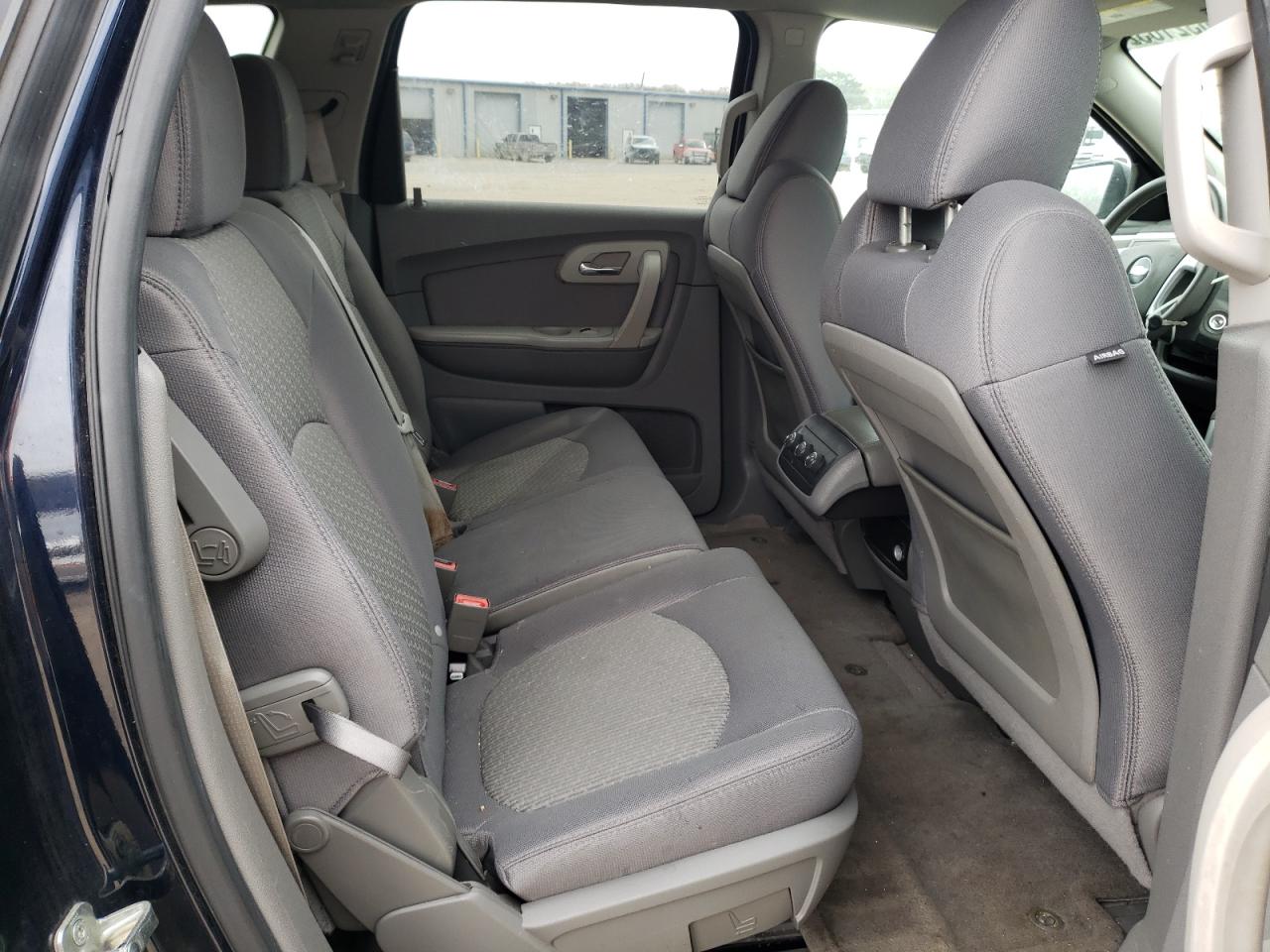 Photo 6 from auction – 2011 CHEVROLET TRAVERSE L with VIN 1GNKREED0BJ198333