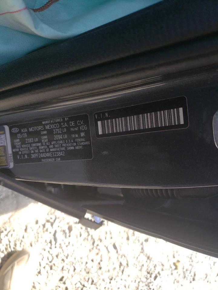 Photo 10 from auction – 2019 KIA FORTE FE with VIN 3KPF24AD4KE123842