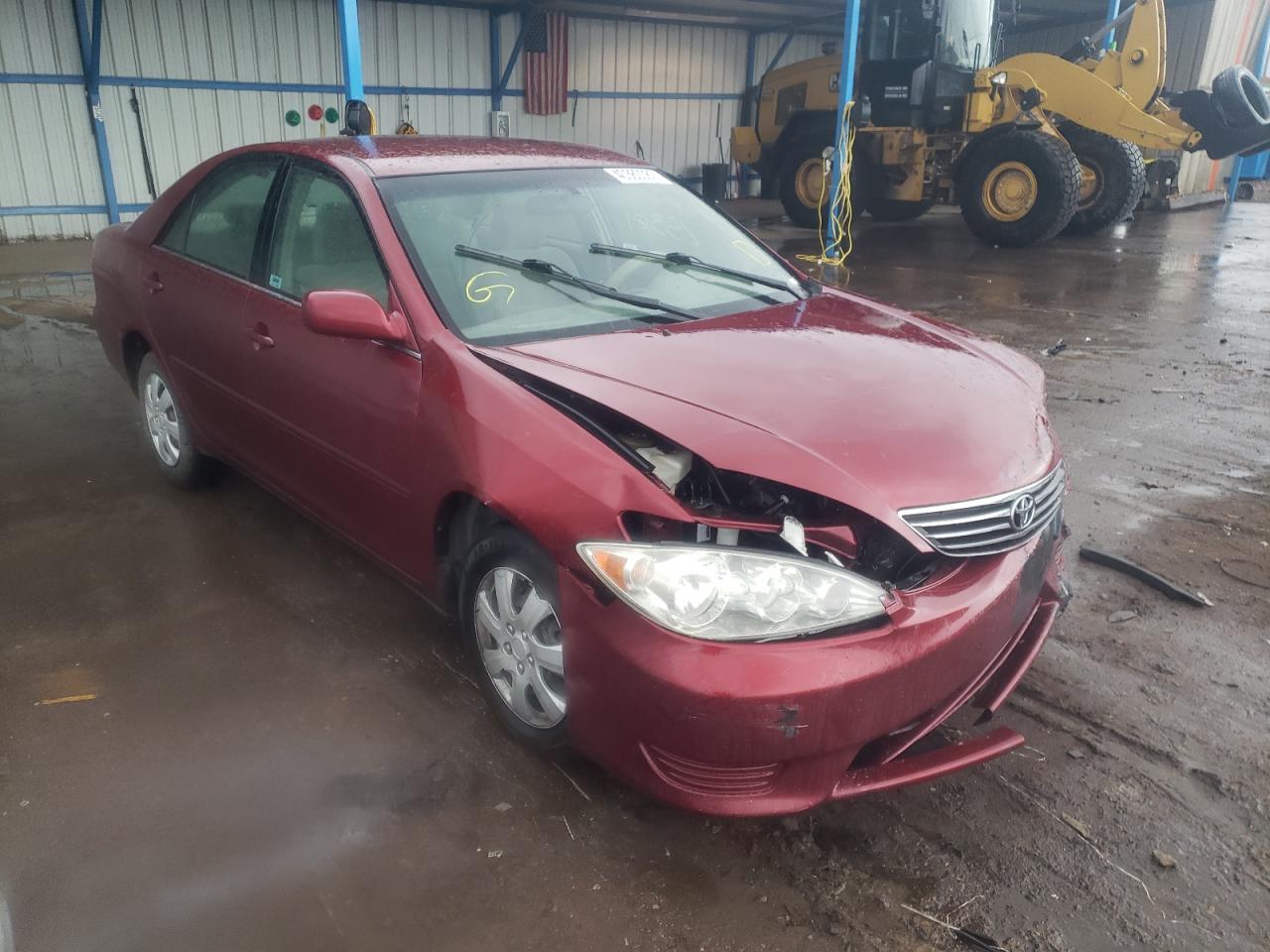 TOYOTA CAMRY LE 2005 with VIN 4T1BE32K55U015809 - Photo from auction