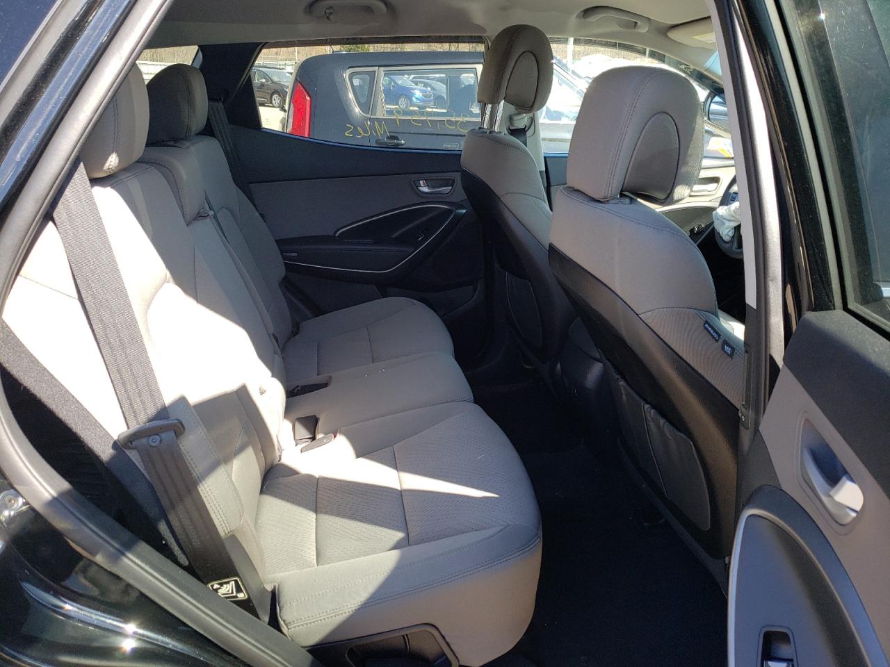 Photo 16 from auction – 2017 HYUNDAI SANTA FE S with VIN 5NMZU3LB7HH049461