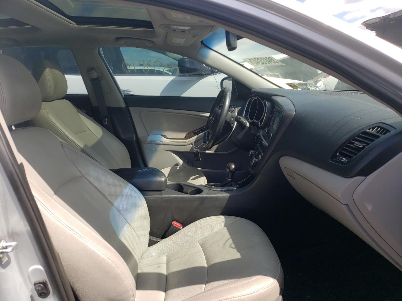 Photo 5 from auction – 2015 KIA OPTIMA EX with VIN 5XXGN4A79FG471705