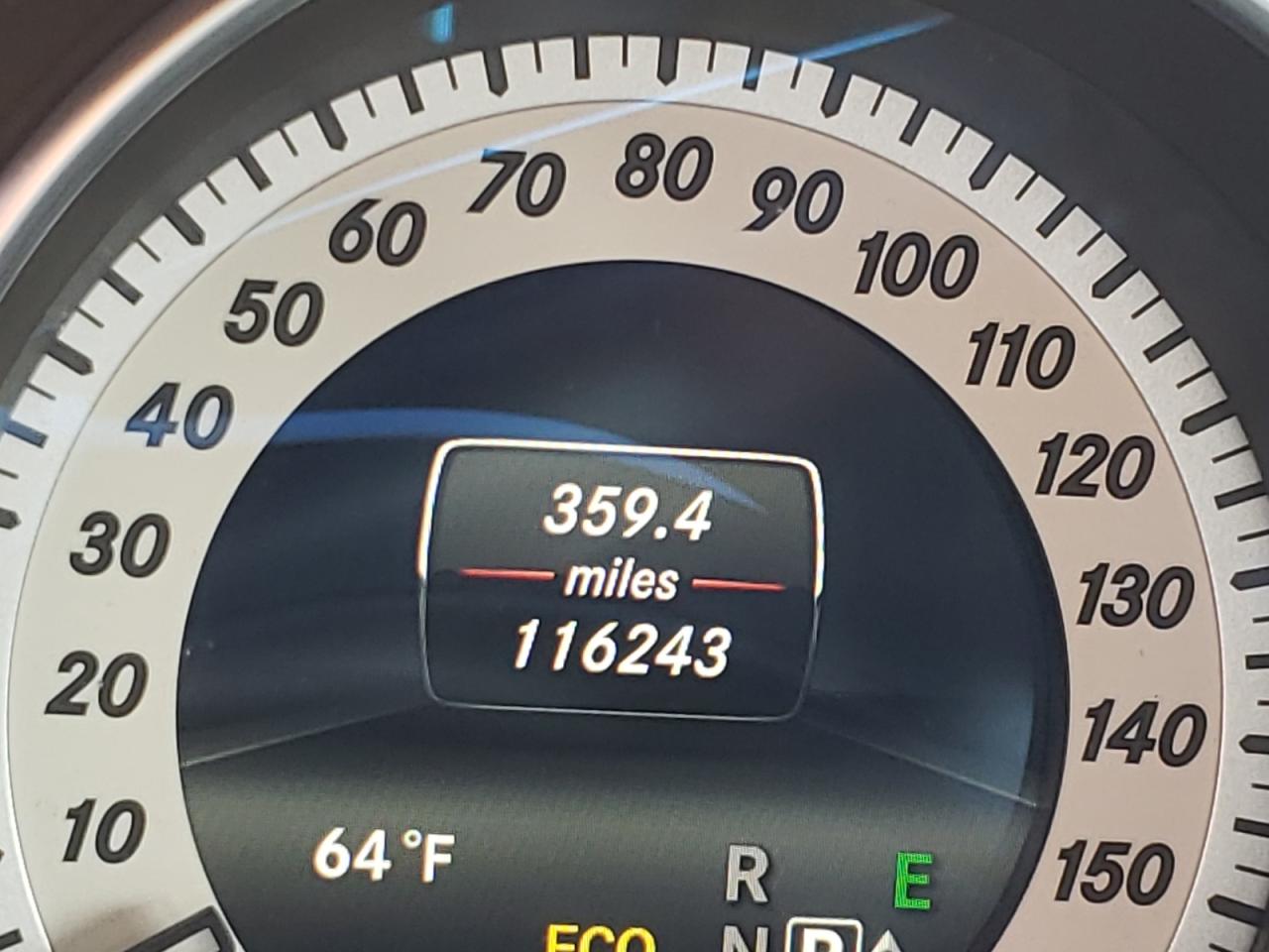 Photo 8 from auction – 2014 MERCEDES-BENZ E 350 with VIN WDDHF5KB2EB029496