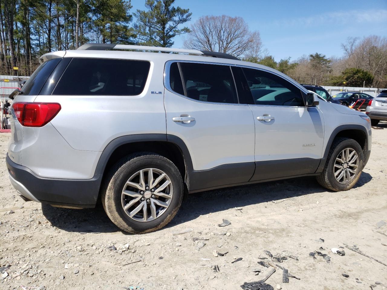 Photo 4 from auction – 2017 GMC ACADIA SLE with VIN 1GKKNSLA7HZ220760