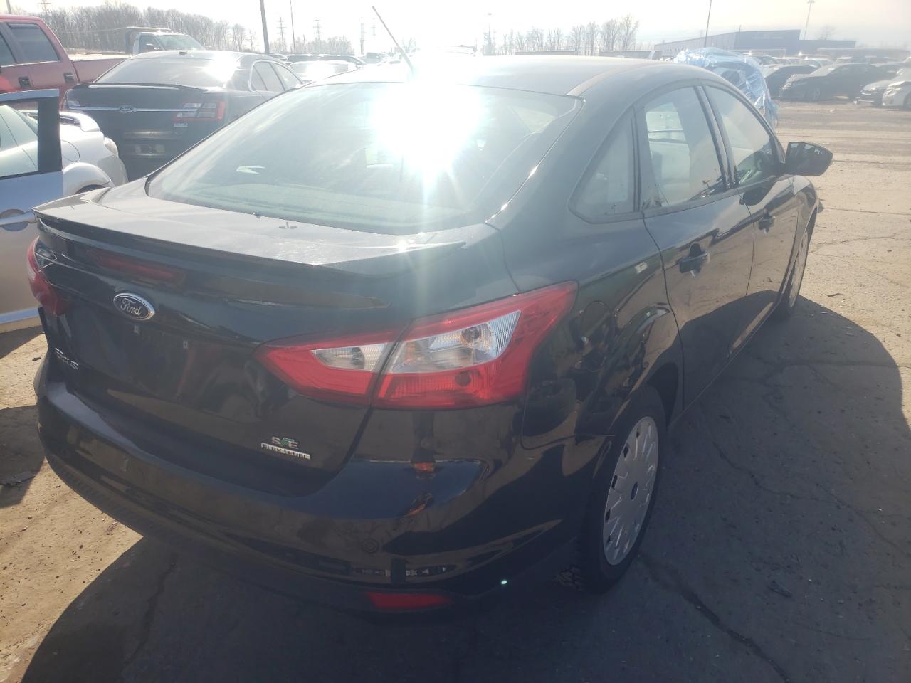 Photo 4 from auction – 2013 FORD FOCUS SE with VIN 1FADP3F22DL106449