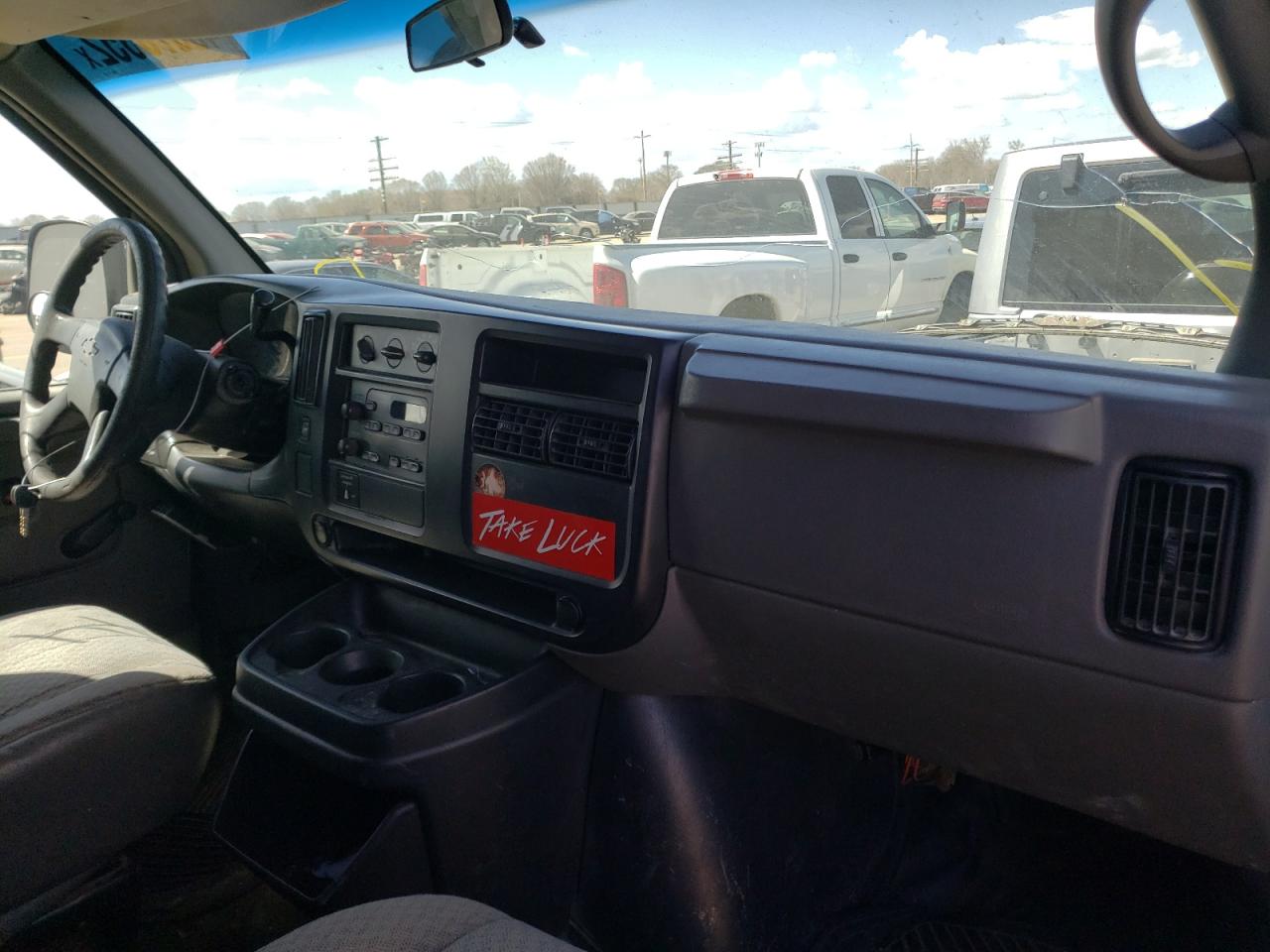 Photo 9 from auction – 2004 CHEVROLET EXPRESS G2 with VIN 1GCGG29U941111187