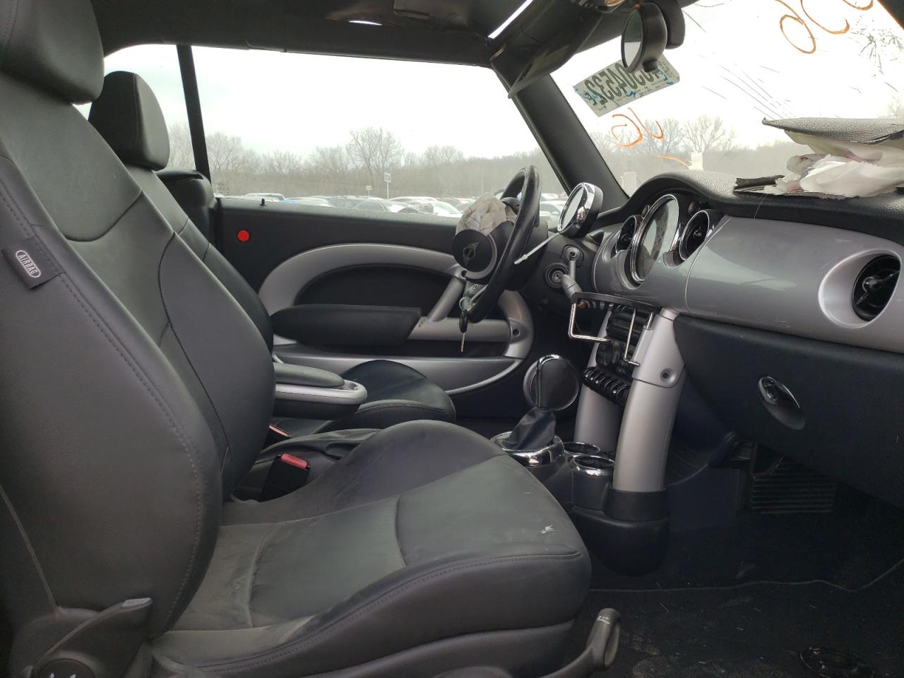 Photo 5 from auction – 2007 MINI COOPER with VIN WMWRF33587TG16536