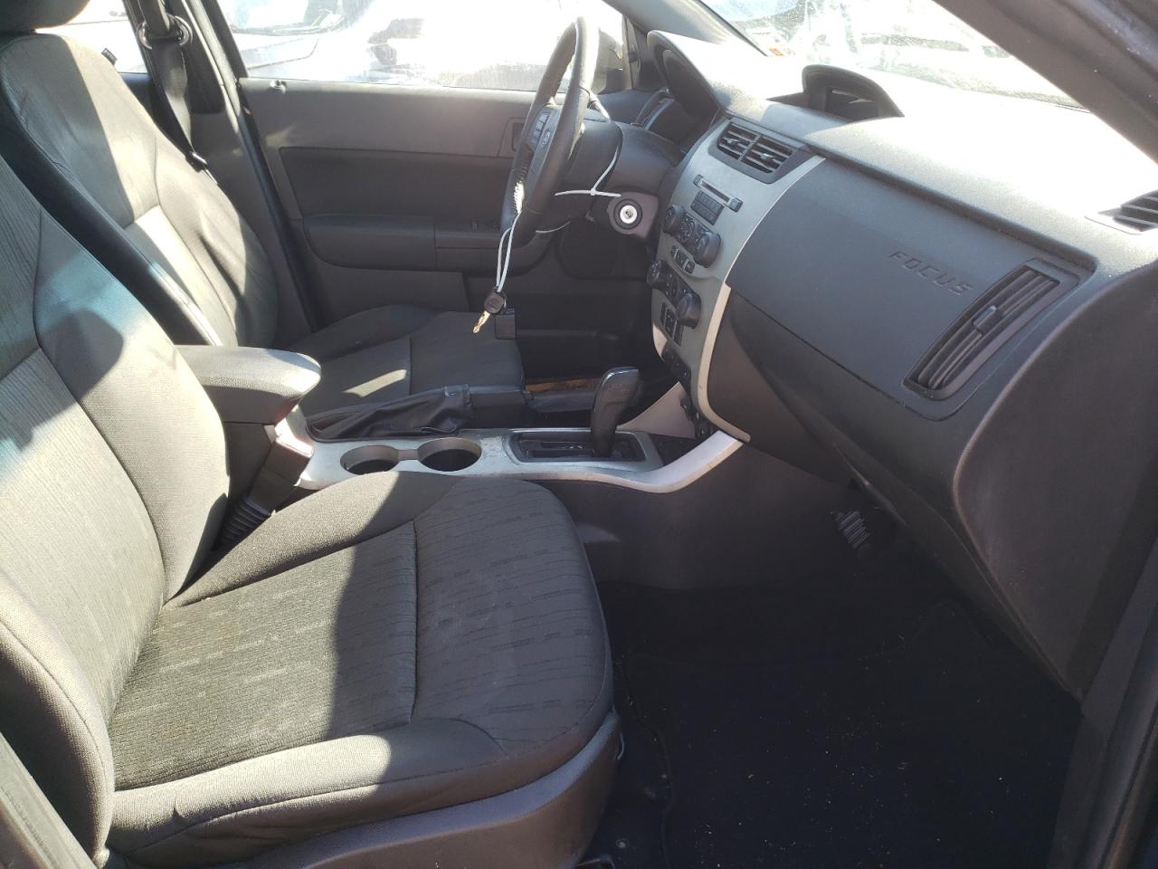 Photo 5 from auction – 2011 FORD FOCUS SE with VIN 1FAHP3FN9BW200156