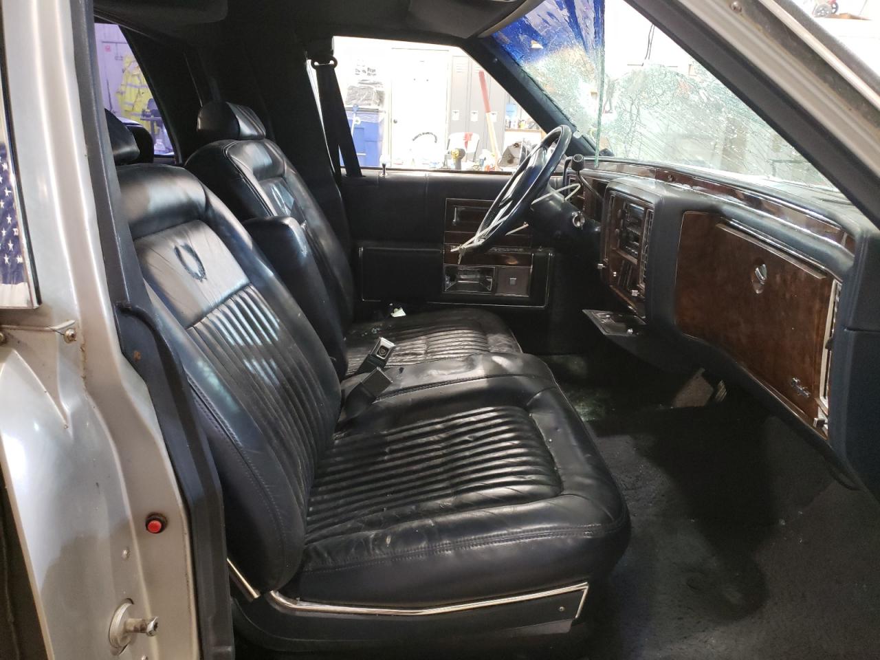 Photo 5 from auction – 1992 CADILLAC BROUGHAM with VIN 1G6DW5473NR712688