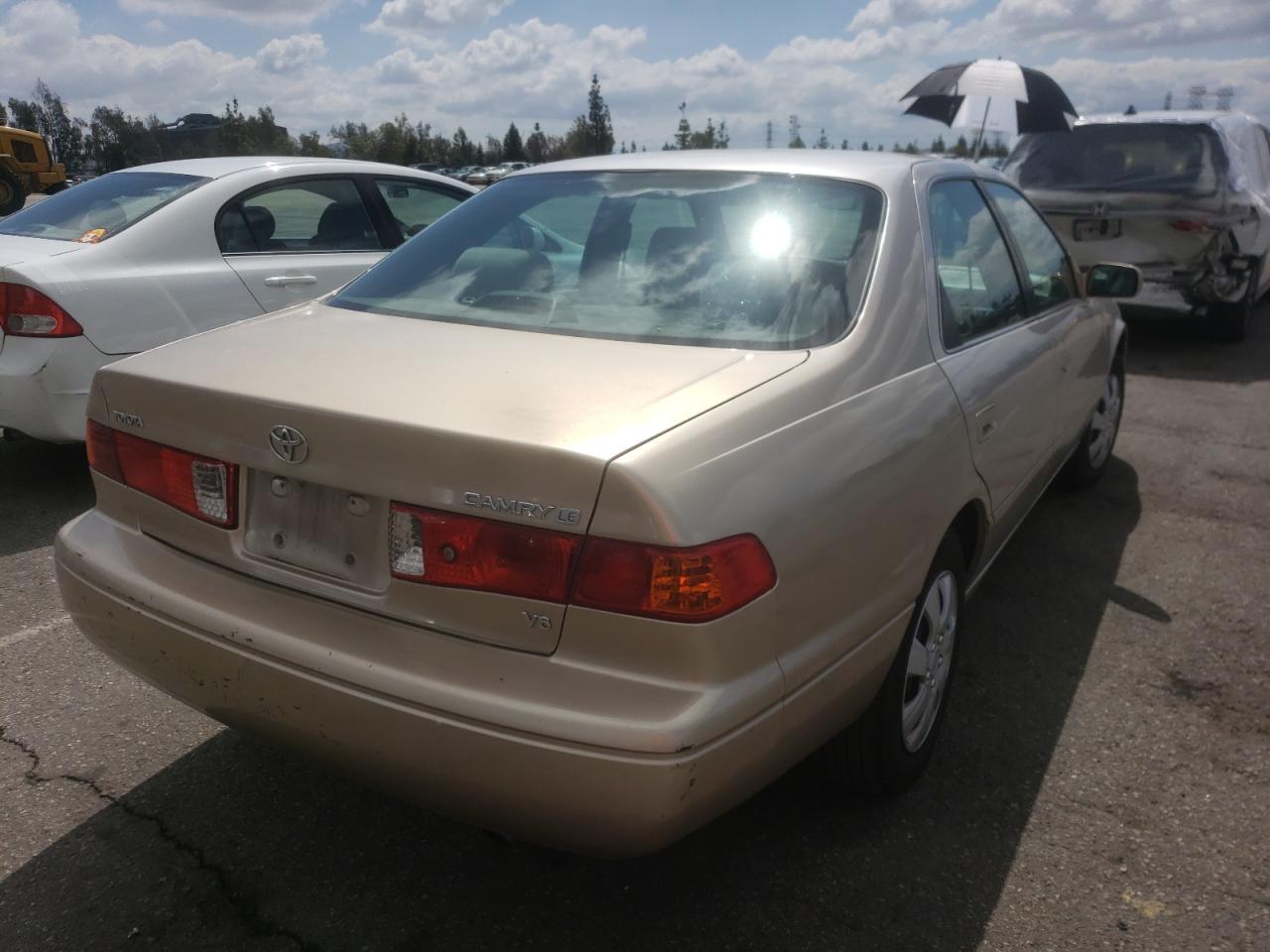 Photo 4 from auction – 2000 TOYOTA CAMRY LE with VIN 4T1BF22K2YU952127