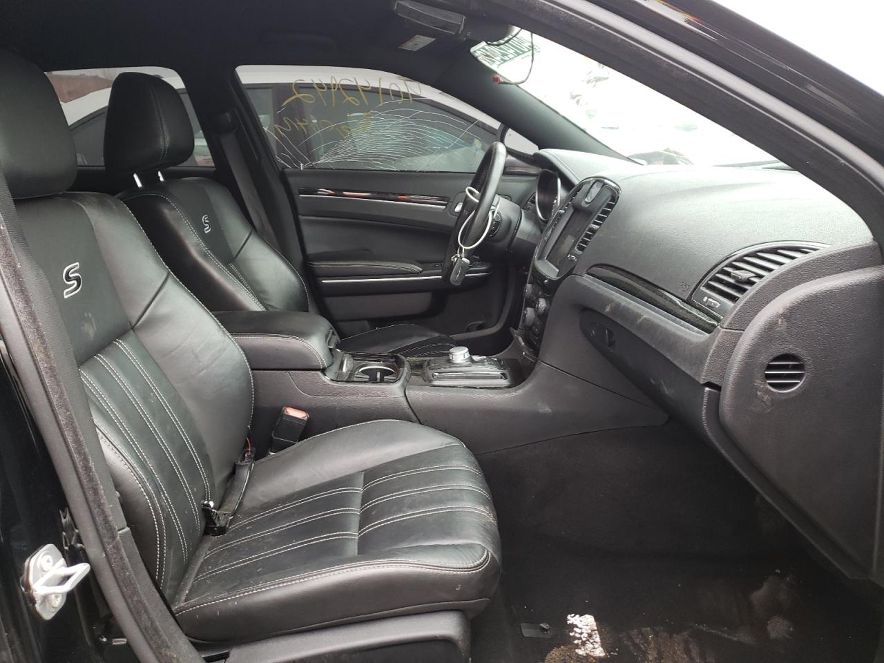 Фото 5 с аукциона – 2021 CHRYSLER 300 S с VIN 2C3CCABG3MH554580