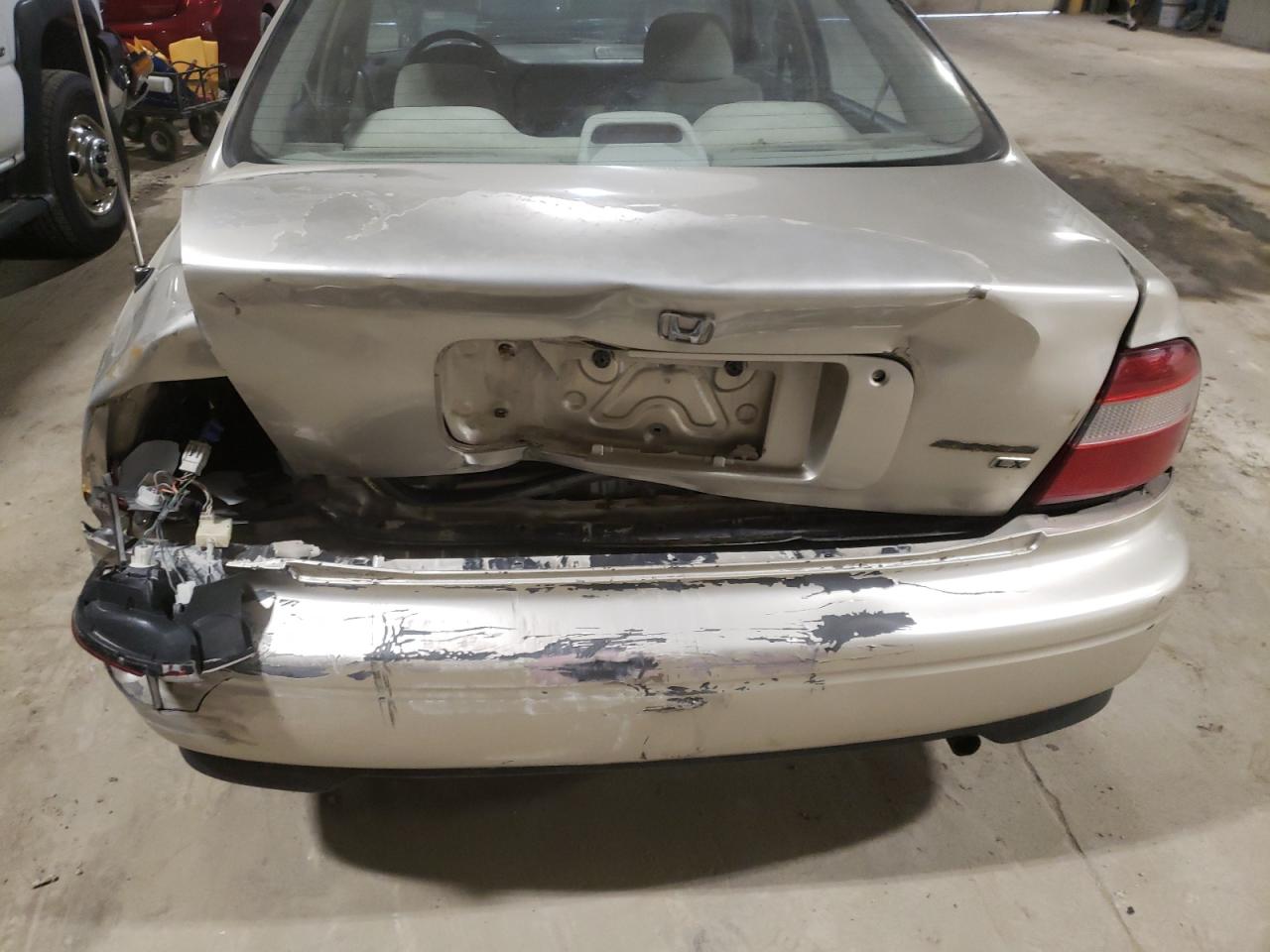 Photo 9 from auction – 1995 HONDA ACCORD LX with VIN JHMCD563XSC017789
