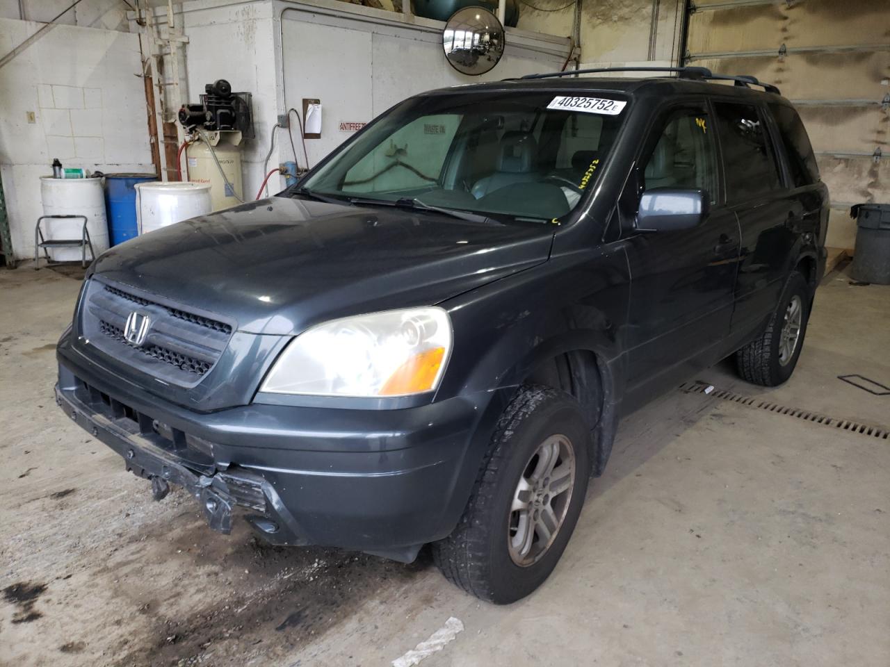 Photo 2 from auction – 2005 HONDA PILOT EXL with VIN 2HKYF18665H502246