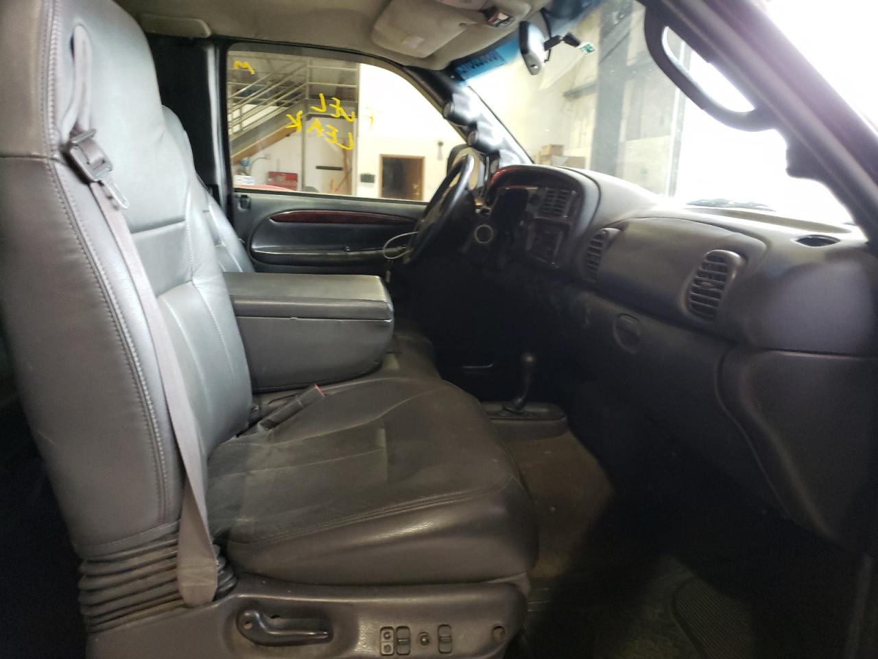 Photo 5 from auction – 2001 DODGE RAM 2500 with VIN 1B7KF23691J515657