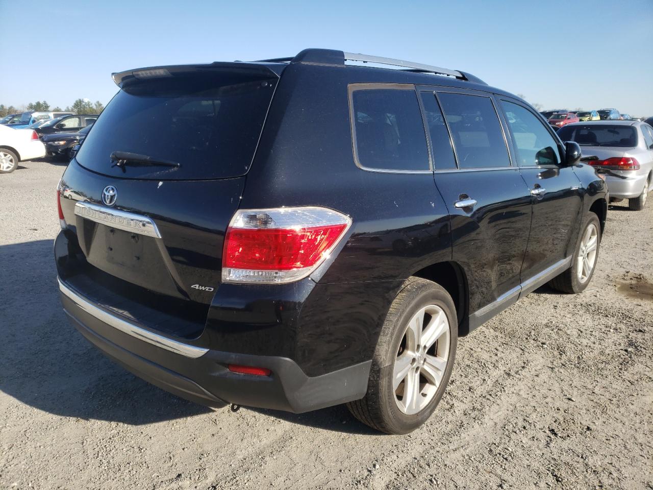 Photo 4 from auction – 2013 TOYOTA HIGHLANDER with VIN 5TDDK3EH6DS251684