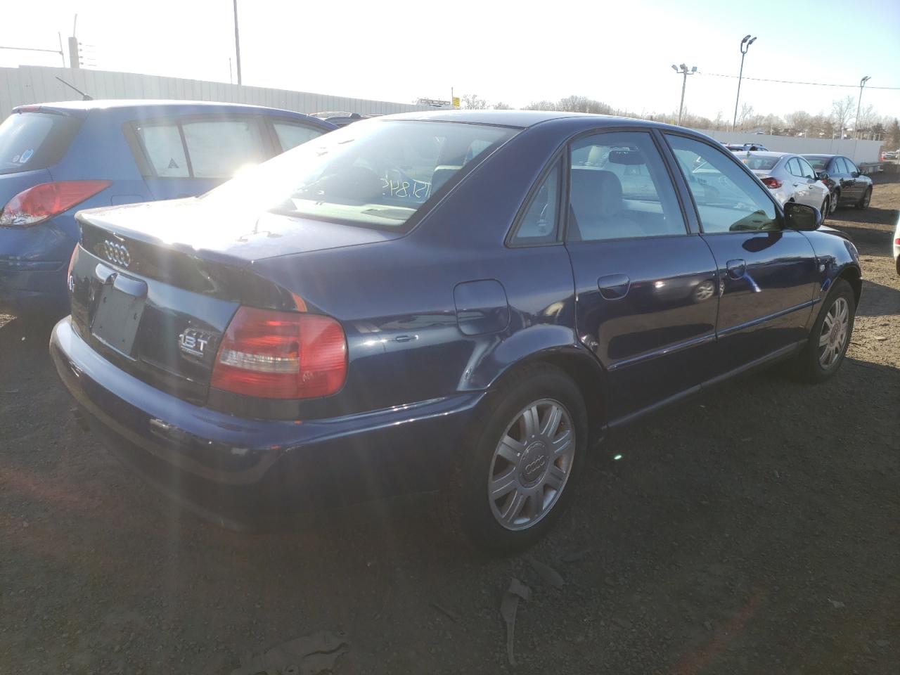 Foto 4 de la subasta – 2000 AUDI A4 1.8T QU con VIN WAUDC68D3YA175977
