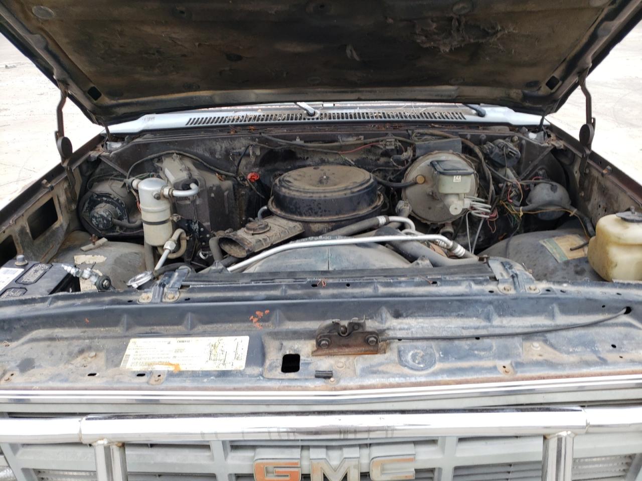 Photo 7 from auction – 1984 GMC C1500 with VIN 1GTDC14H3EJ501948
