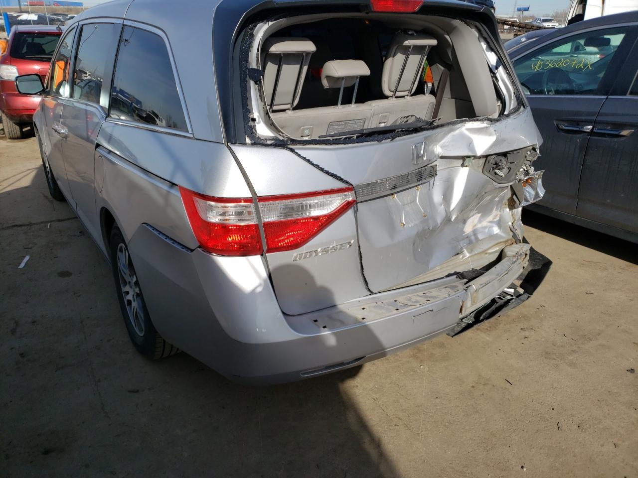 Photo 3 from auction – 2011 HONDA ODYSSEY EX with VIN 5FNRL5H61BB093880