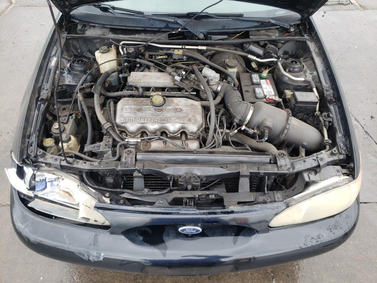 Photo 7 from auction – 1999 FORD ESCORT SE with VIN 1FAFP13P5XW166368