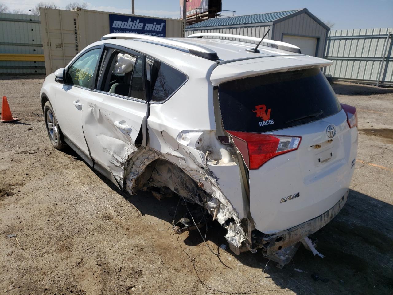 Photo 3 from auction – 2015 TOYOTA RAV4 XLE with VIN 2T3RFREV9FW375873