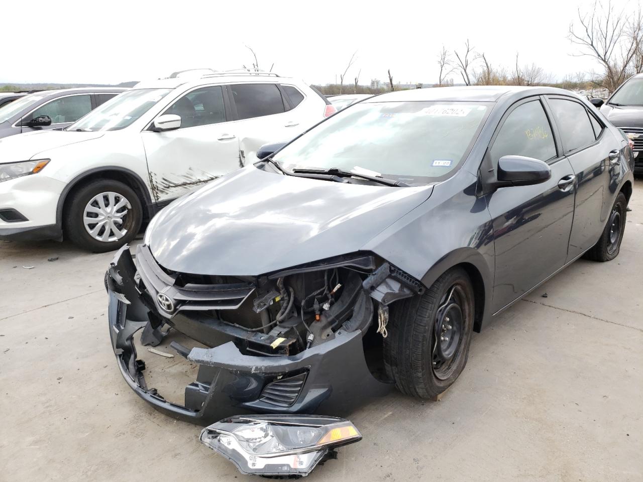 Photo 2 from auction – 2015 TOYOTA COROLLA L with VIN 5YFBURHE9FP252376