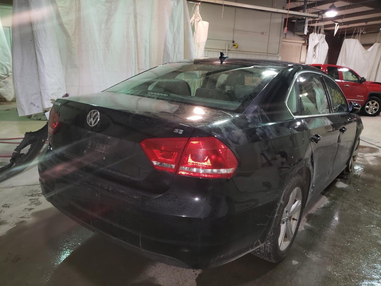 Photo 4 from auction – 2012 VOLKSWAGEN PASSAT SE with VIN 1VWBP7A34CC081719