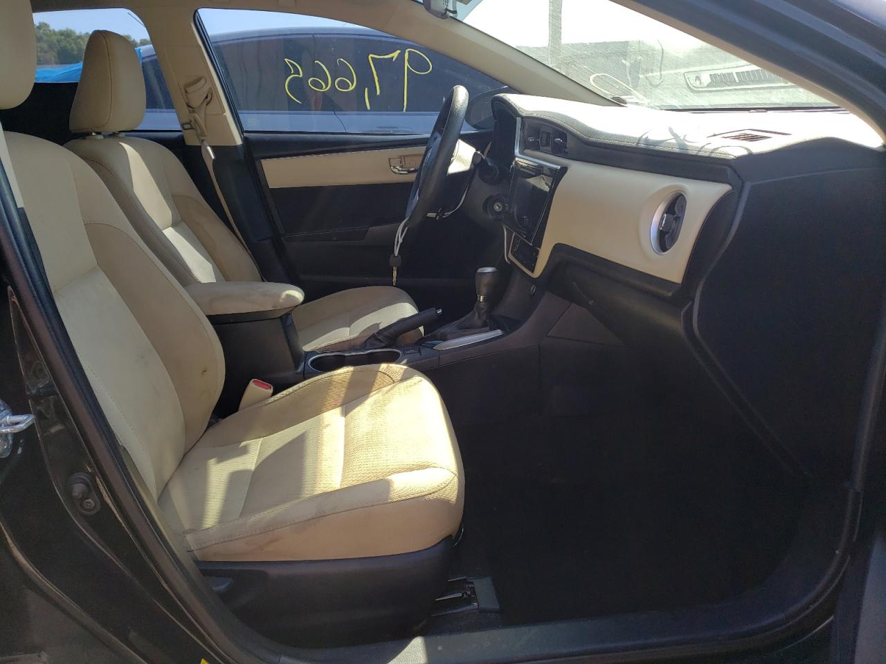 Photo 5 from auction – 2017 TOYOTA COROLLA L with VIN 2T1BURHEXHC752596