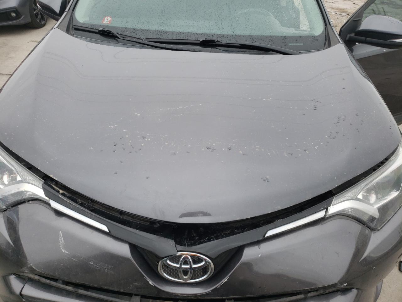 Photo 7 from auction – 2016 TOYOTA RAV4 XLE with VIN 2T3RFREV3GW439990