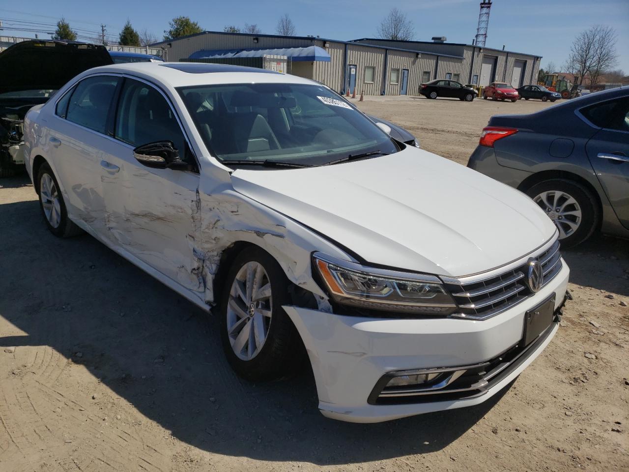 VOLKSWAGEN PASSAT SE 2018 with VIN 1VWBA7A35JC049537 - Photo from auction