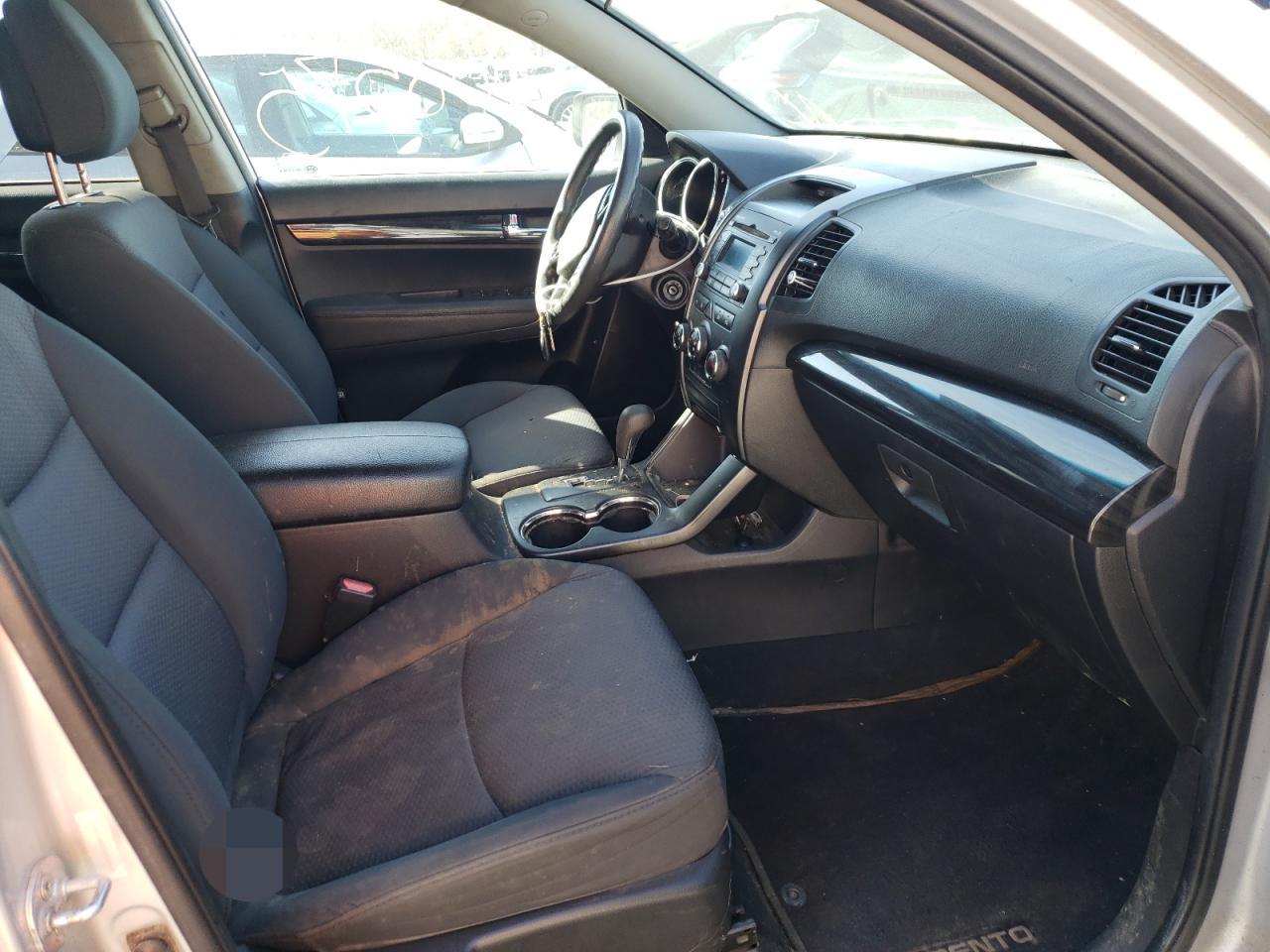 Photo 5 from auction – 2012 KIA SORENTO BA with VIN 5XYKTCA68CG230548