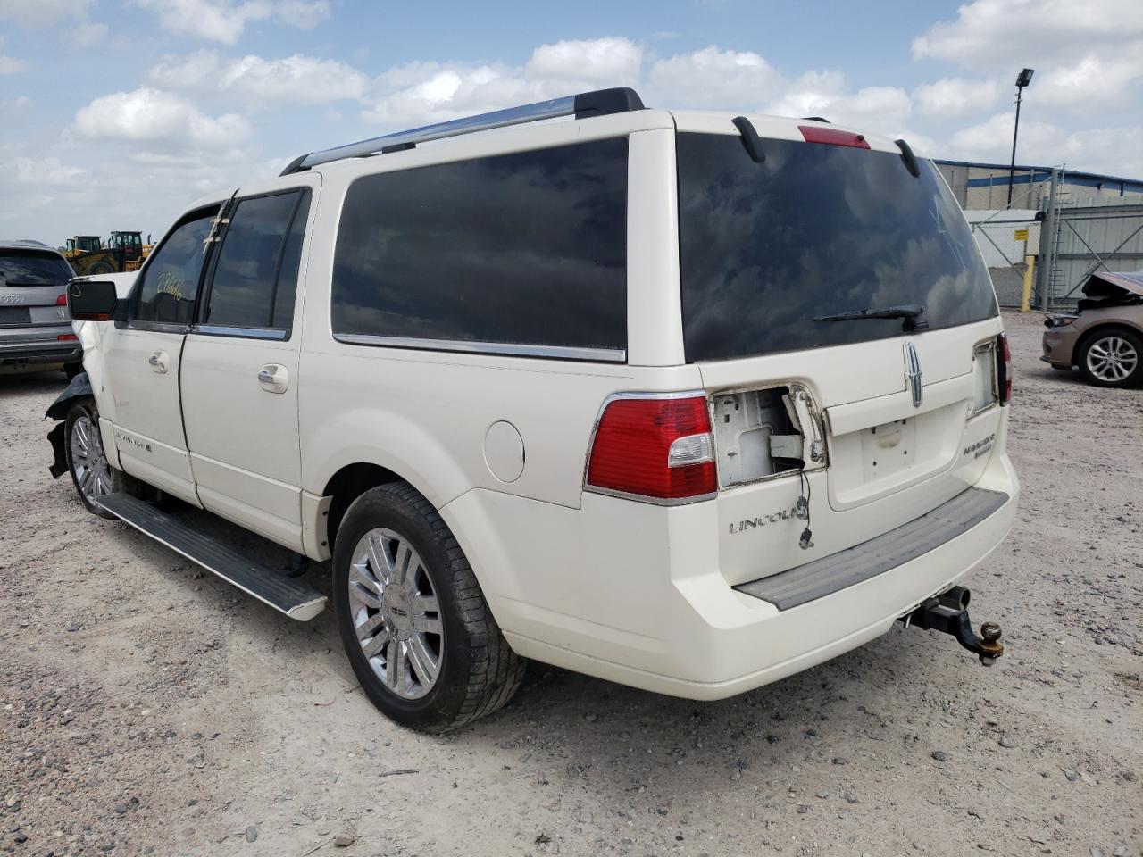 Photo 3 from auction – 2008 LINCOLN NAVIGATOR with VIN 5LMFL27508LJ09124