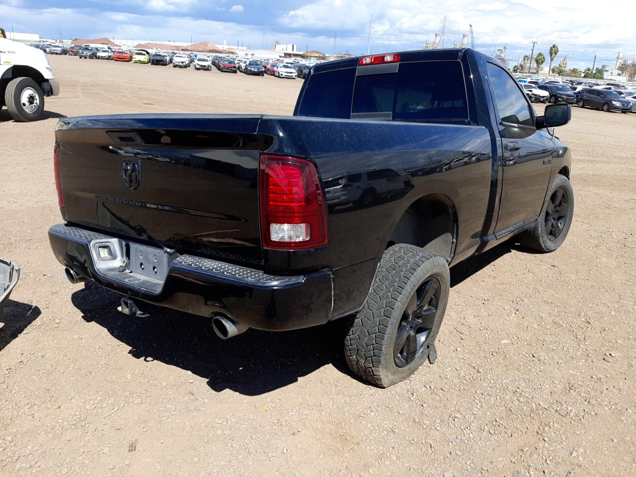 Photo 4 from auction – 2014 RAM 1500 ST with VIN 3C6JR6AT0EG100728