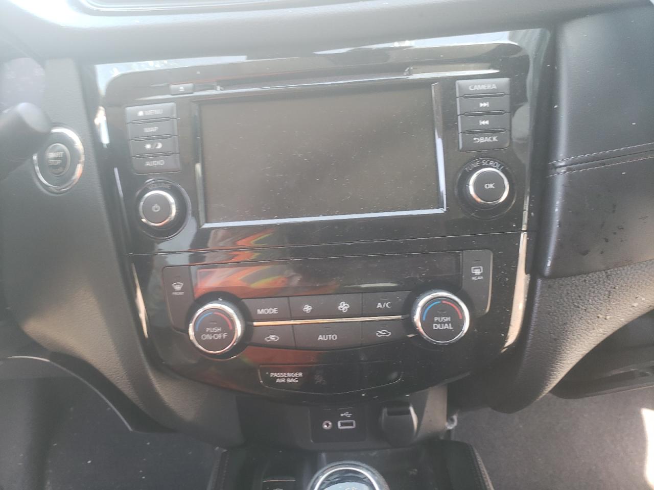 Photo 9 from auction – 2019 NISSAN ROGUE S with VIN 5N1AT2MT5KC712352