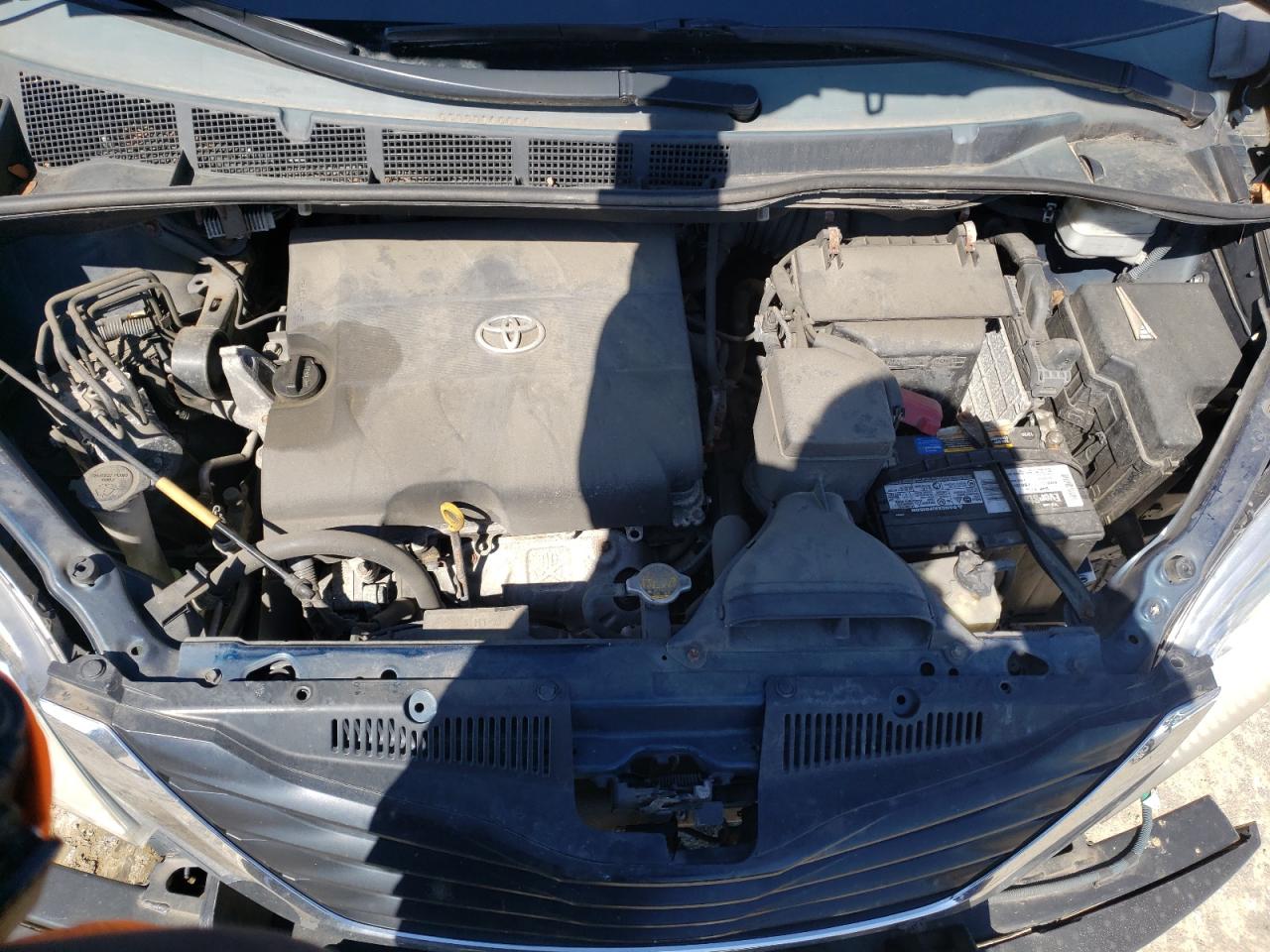 Photo 7 from auction – 2012 TOYOTA SIENNA LE with VIN 5TDKK3DC1CS181961