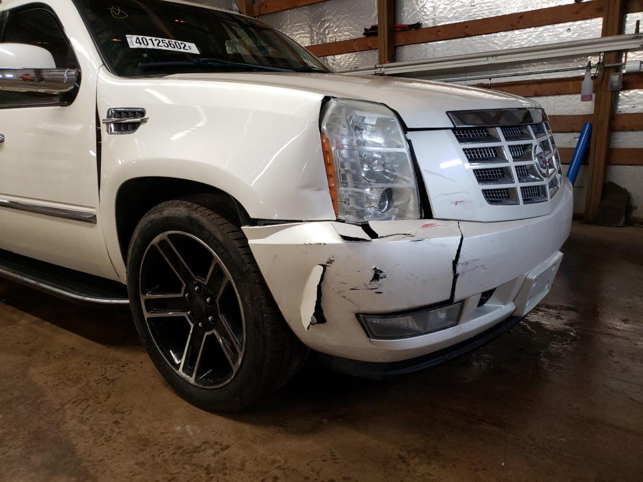 Photo 9 from auction – 2009 CADILLAC ESCALADE with VIN 1GYFK13209R123792