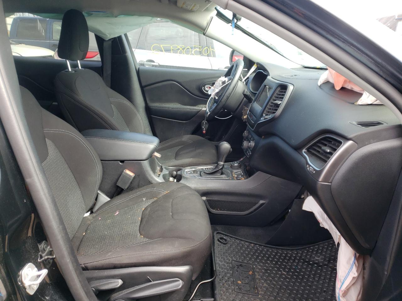 Photo 5 from auction – 2020 JEEP CHEROKEE L with VIN 1C4PJMCB4LD635560