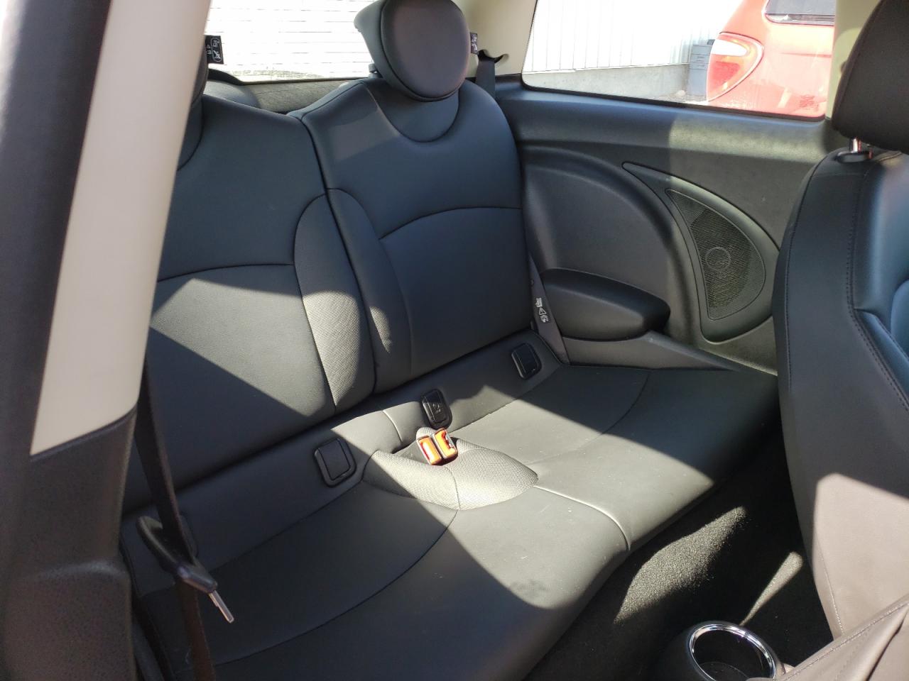 Photo 6 from auction – 2011 MINI COOPER S with VIN WMWSV3C50BTY14781