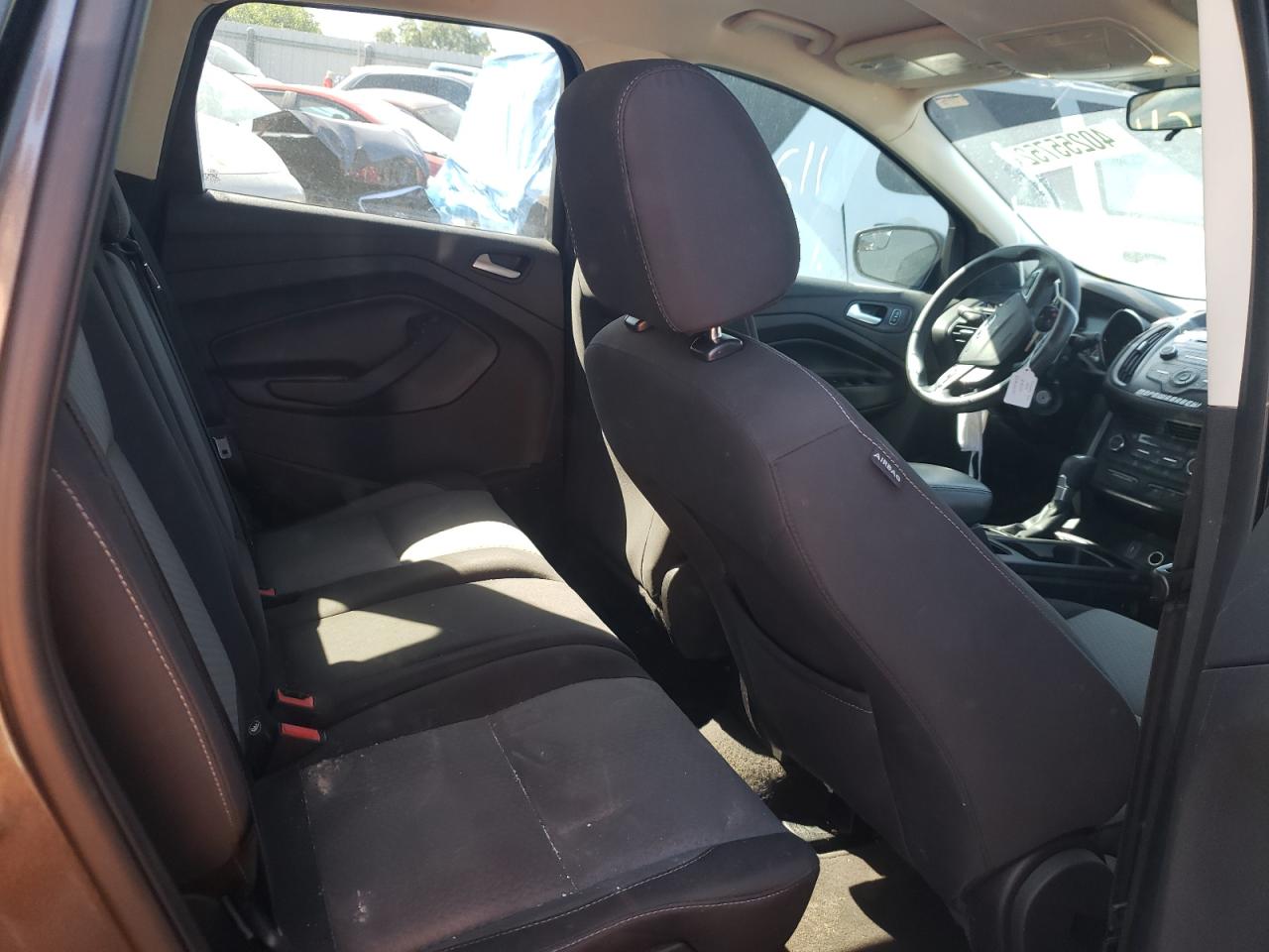 Photo 6 from auction – 2017 FORD ESCAPE SE with VIN 1FMCU0G9XHUC03631
